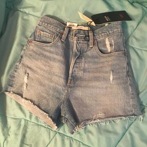 Levi’s Ribcage Premium Shorts